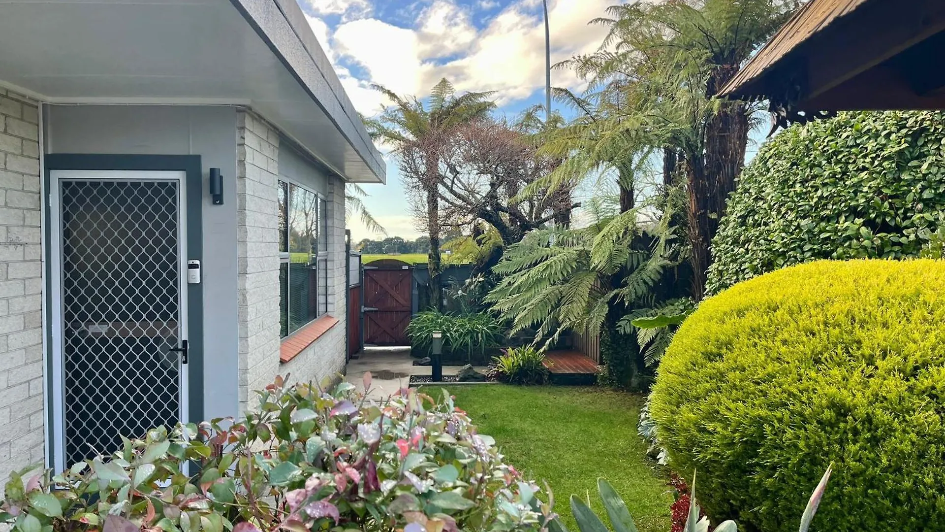 Room In Prime Location House With Spa And Sauna Rotorua