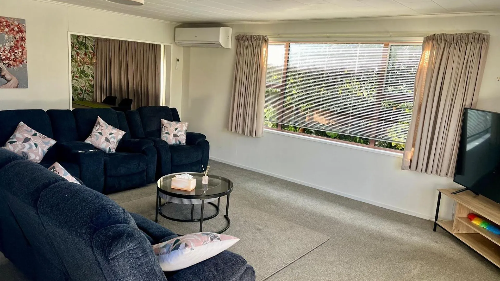 Room In Prime Location House With Spa And Sauna Rotorua Guest house